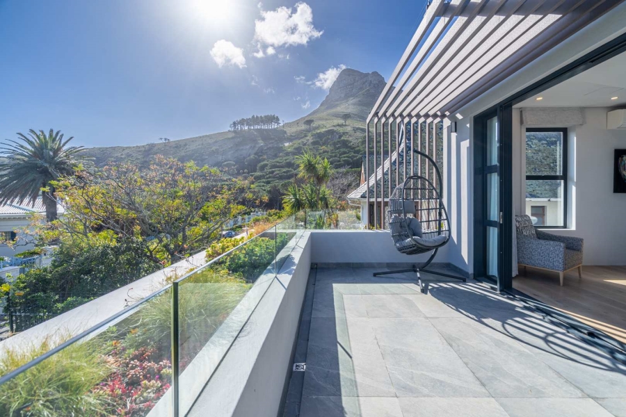 6 Bedroom Property for Sale in Camps Bay Western Cape